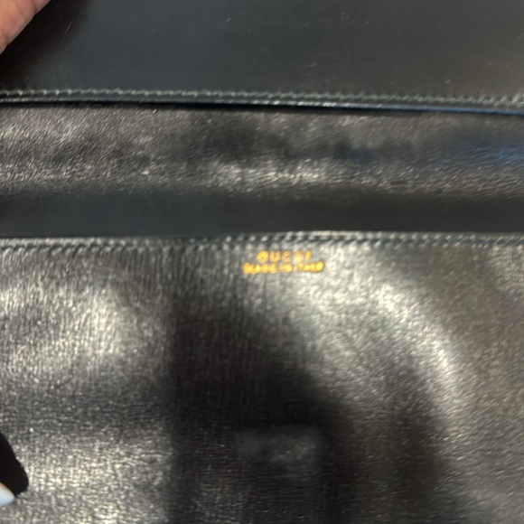 Gucci Bifold in great condition, with the Red/Green. Pre-Loved - Picture 3 of 8